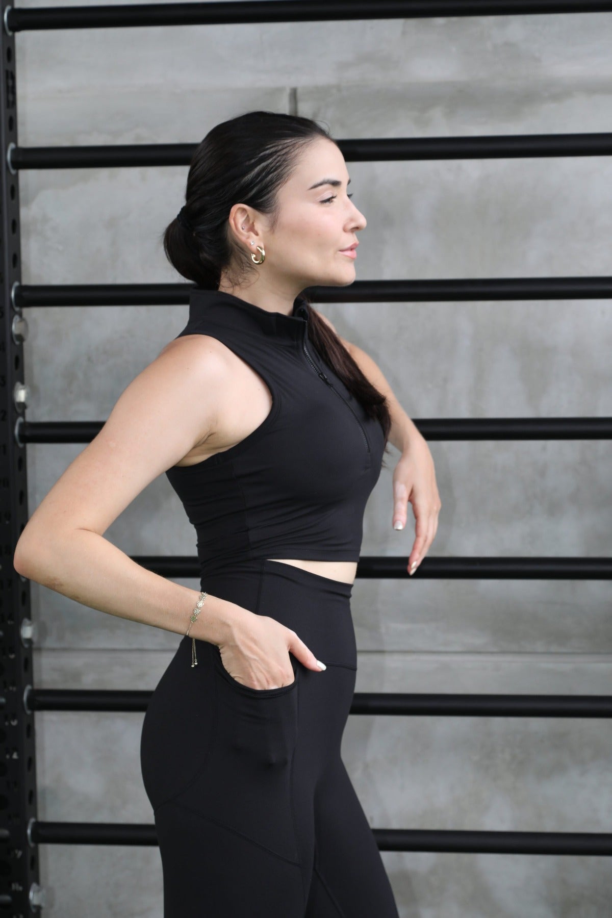 Black Sports Leggings - Seamless Sports Leggings - SandActive